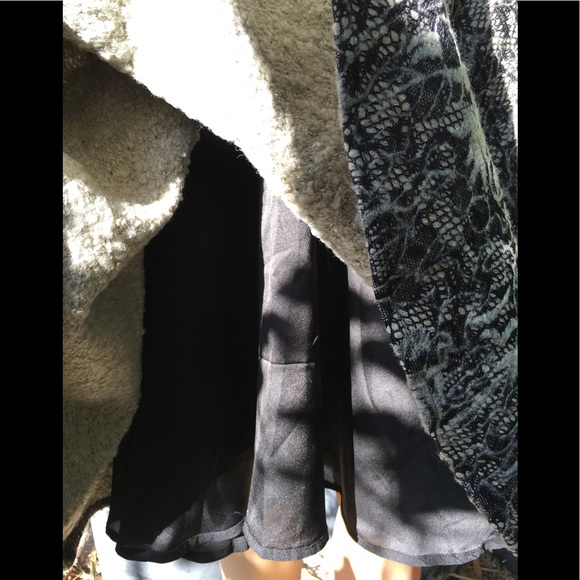 JULIEN PARIS WOOL LACE DESIGN SKIRT - Picture 7 of 7